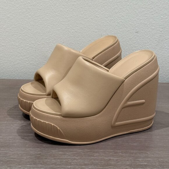 Fendi Padded Leather Platform Wedge Slides - Authentic - Picture 2 of 12